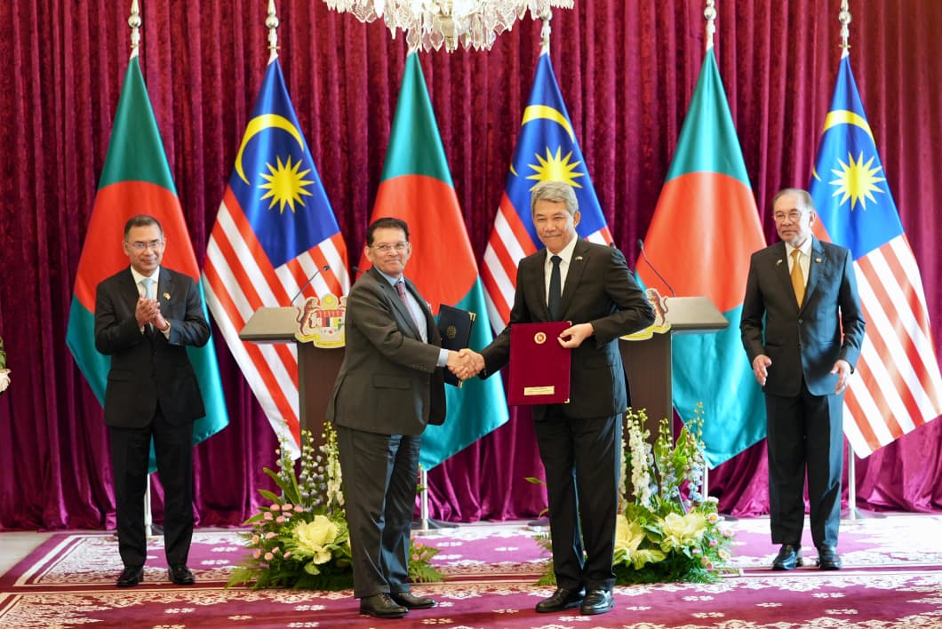 Bangladesh, Malaysia sign one MoU, exchange 2 instruments after bilateral talks 