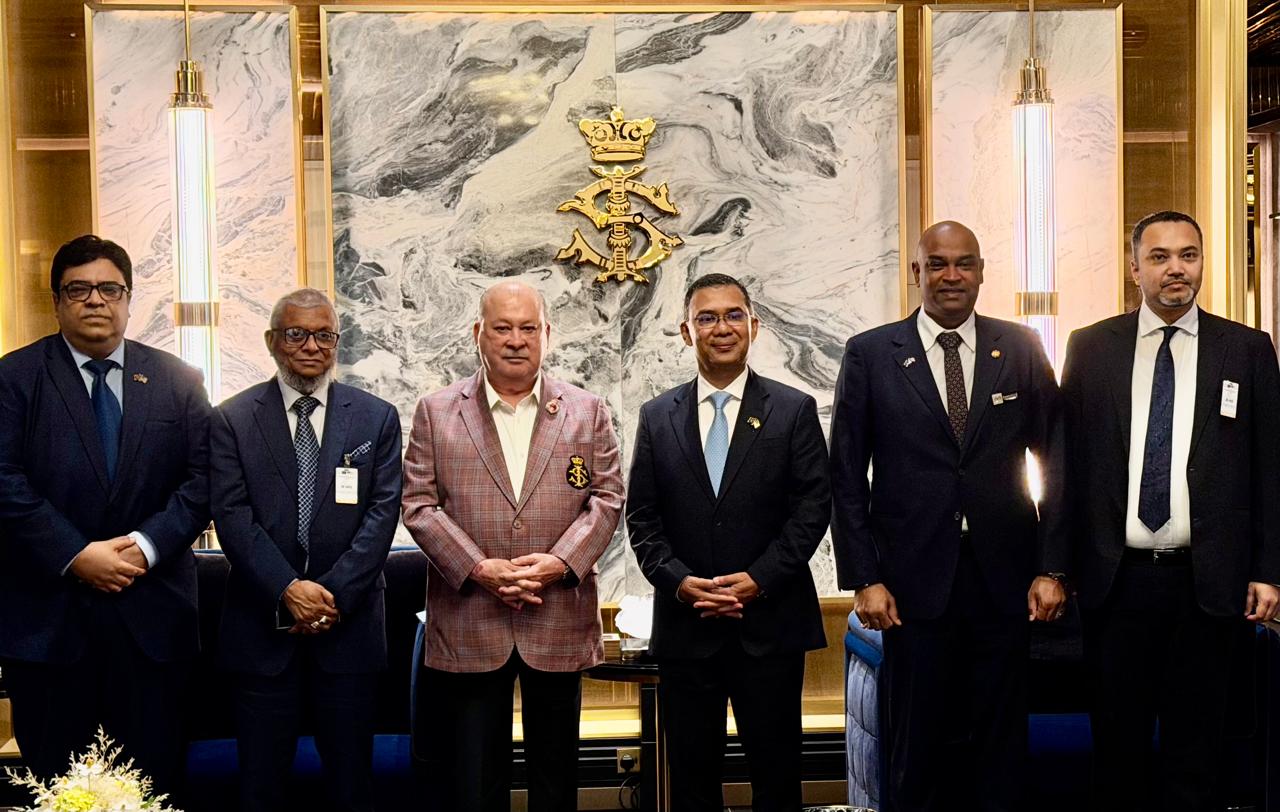PM calls on Malaysian King 