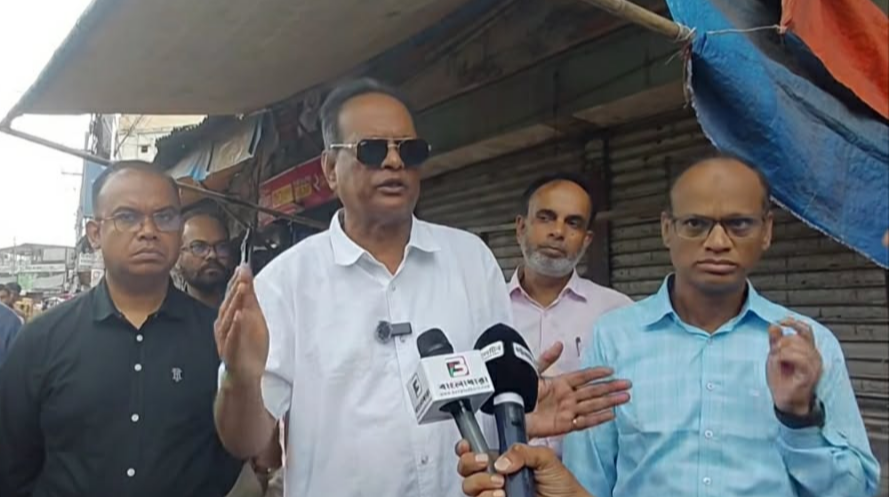 CDA chairman warns of action against shops occupying footpaths, drains