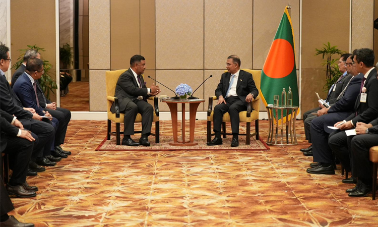 Robi Axiata PLC CEO calls on PM