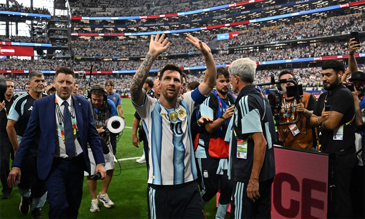 Messi sets World Cup scoring record as weather halts France clash