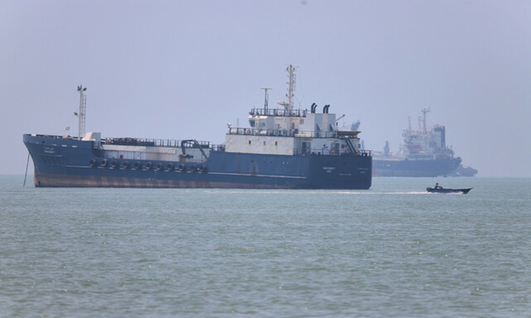 Iran says to oversee Hormuz as Swiss talks conclude
