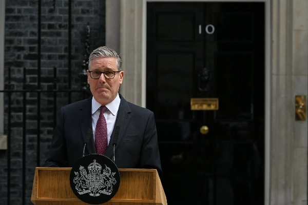Starmer vows 'orderly' transition as Labour MPs mull bid to be PM