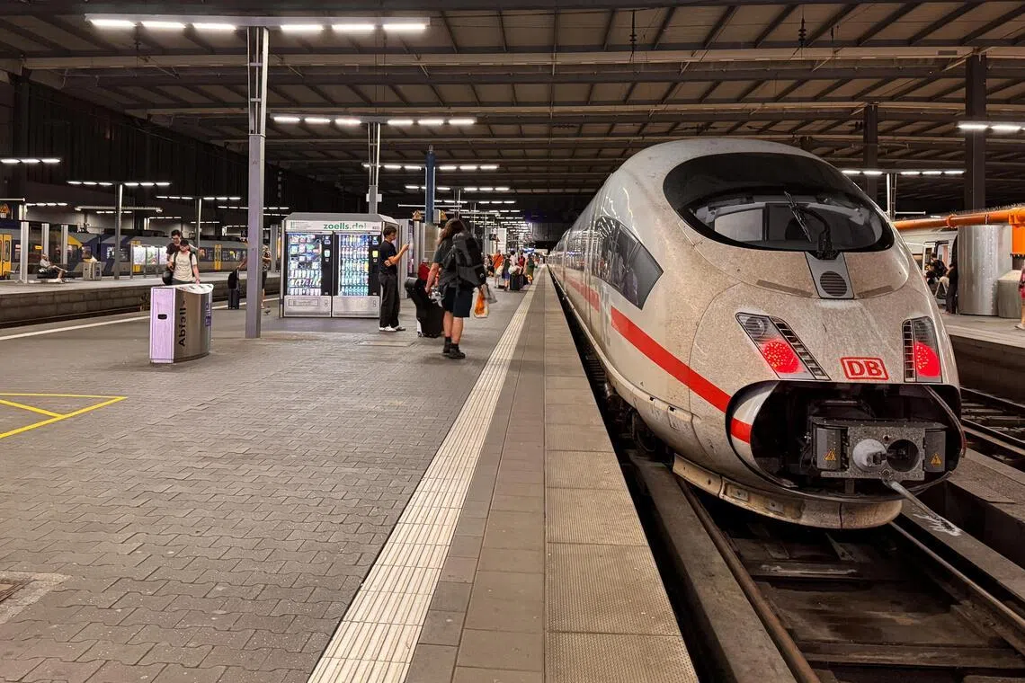 Germany trains resume after technical glitch paralyses network