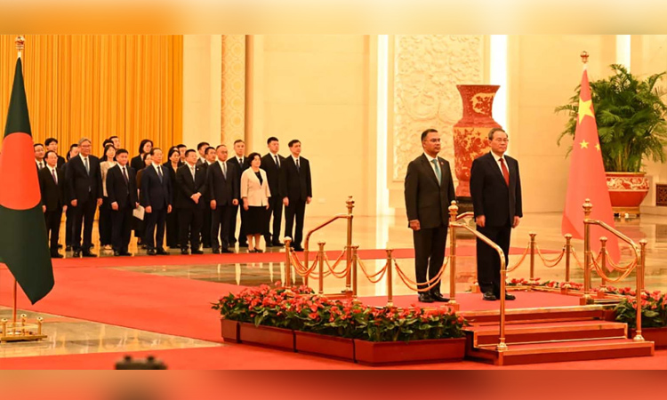 PM accorded warm reception at Great Hall in Beijing 