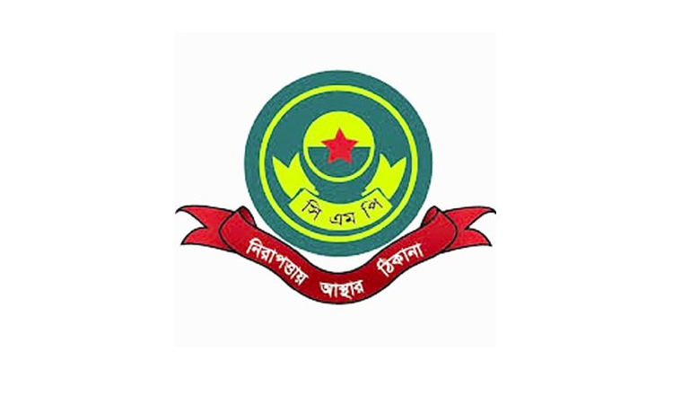 Five held in Ctg with 157 mobile phones, 5 laptops