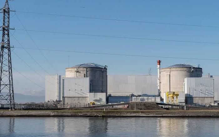 France shuts down nuclear reactors in heatwave precaution