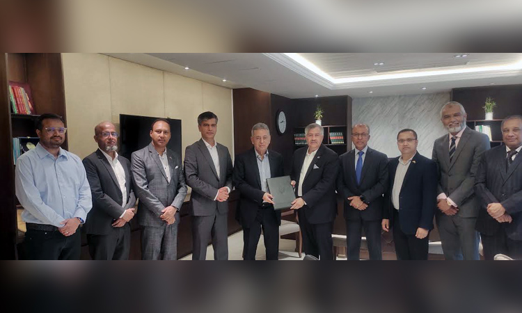 AmCham team meets finance minister