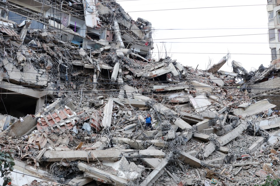 Venezuela races to search for survivors after quakes kill at least 235