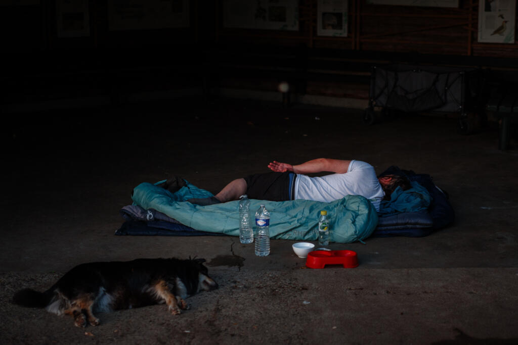 Europe heatwave swamps hospitals, halts parties
