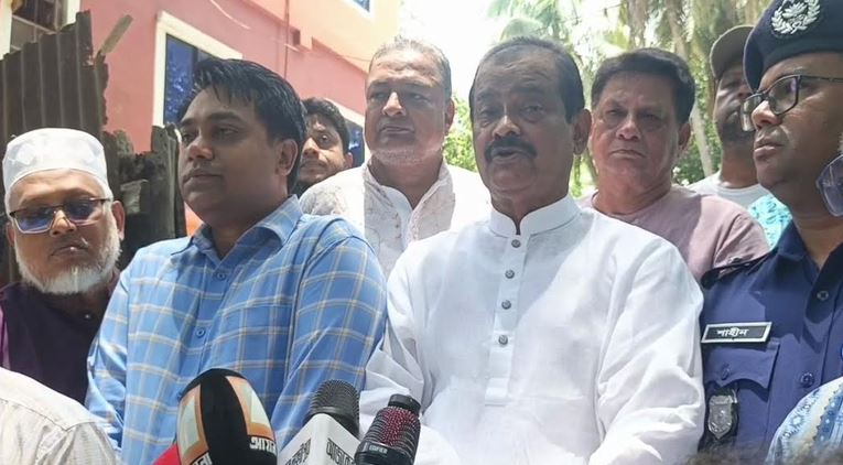 Five murders in Raipur neither political nor communal: Khayer