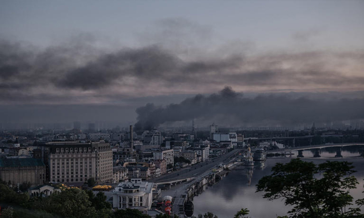 Explosions in Kyiv, targeted by missile attack