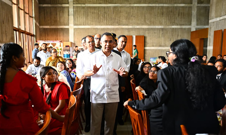 PM urges students to prepare themselves to help build prosperous Bangladesh