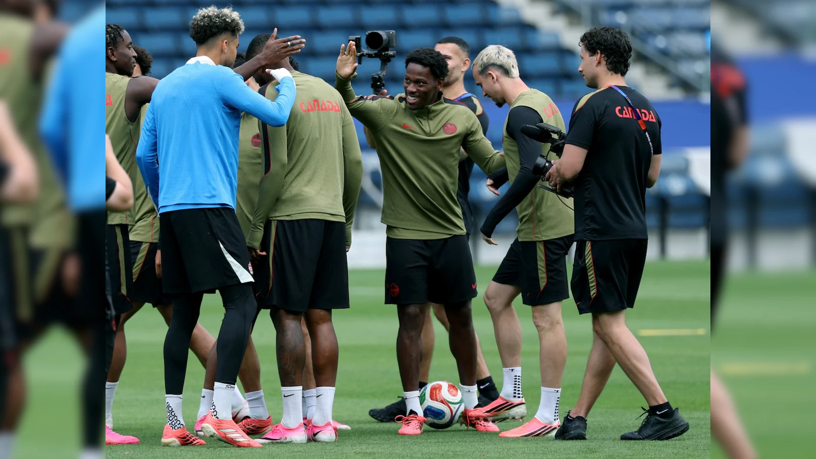 Co-hosts Canada and South Africa in historic World Cup knockout clash