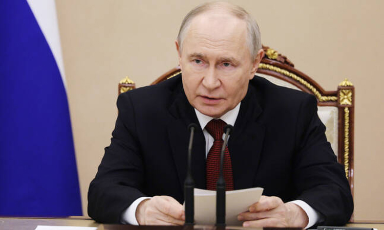 Putin says expecting US negotiators once US less busy with Iran