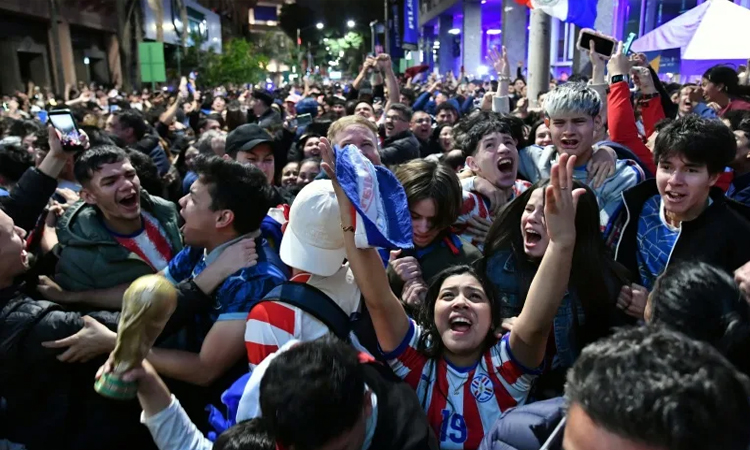 Mouse-that-roared Paraguay savors World Cup win over Germany