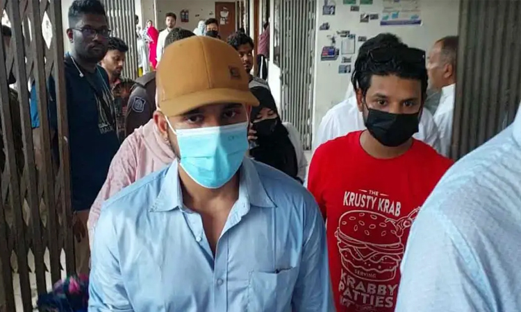 Actor Alvi sent to jail after remand in case over wife's suicide