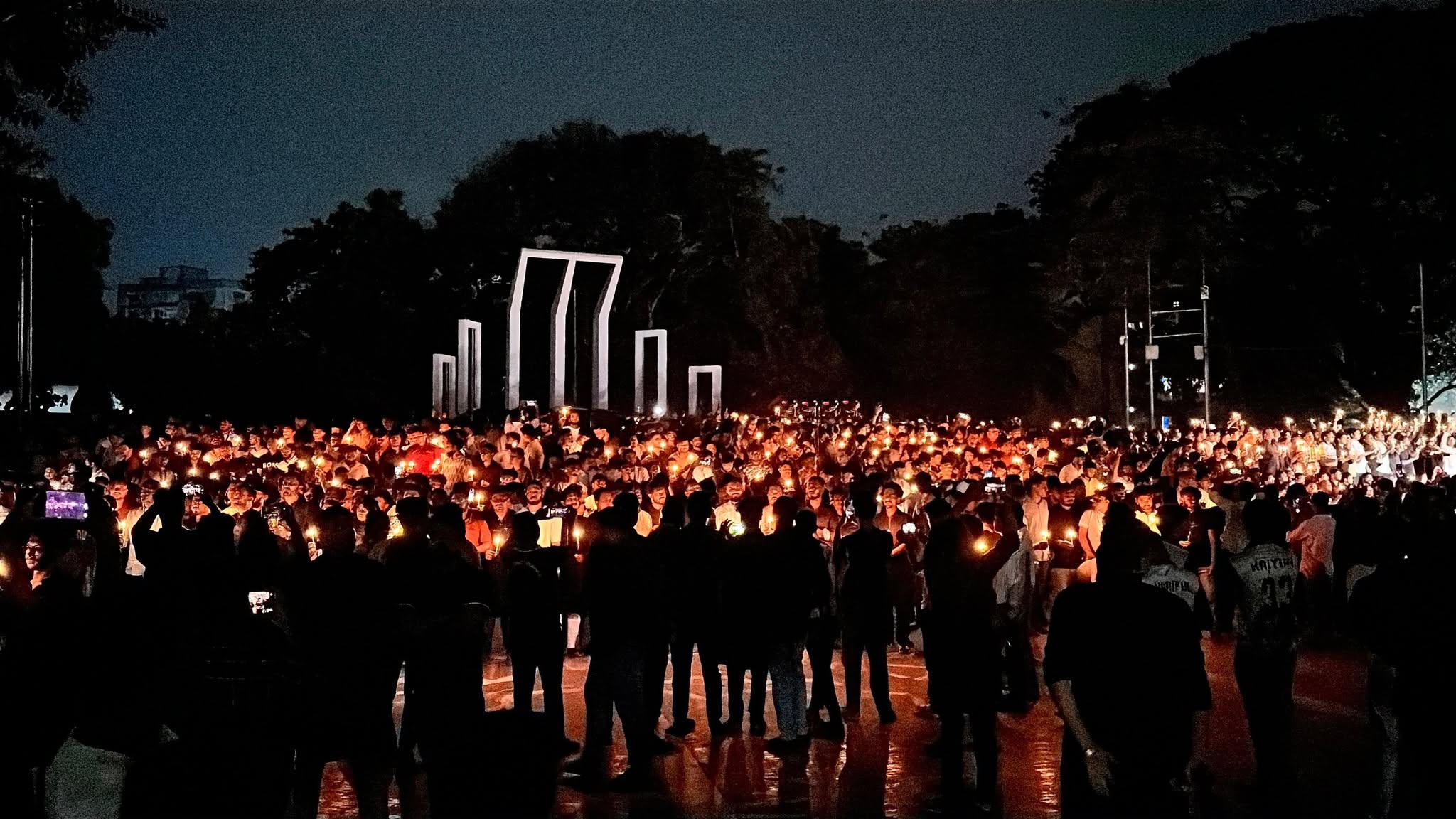 JCD lights candles at Shaheed Minar in memory of July-August martyrs