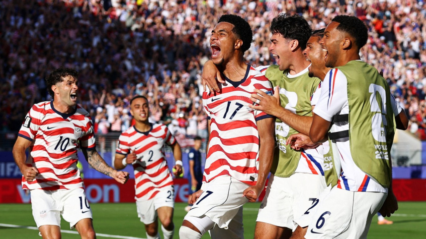 Balogun scores and sees red as US beat Bosnia 2-0