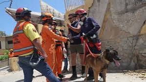 Rescuers dig out Venezuelan man eight days after quakes