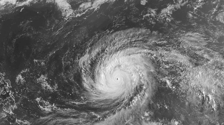 Projected 'super typhoon' barrels towards US Pacific islands