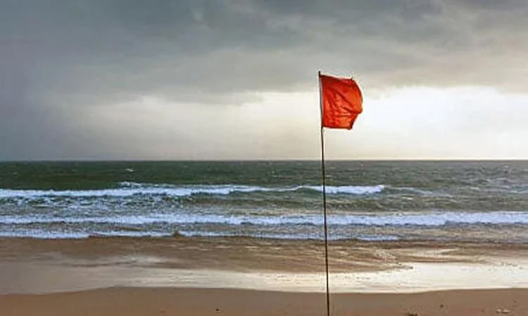 Inland river ports asked to hoist warning signal 1