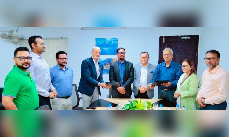 CCC, Premier University launch city service incubator and research centre