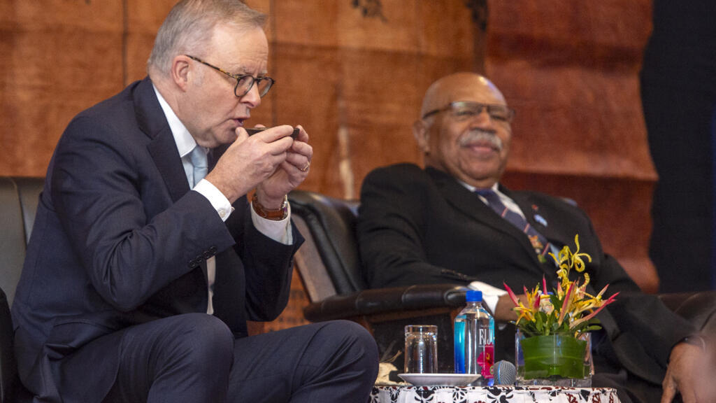 Australia signs defence alliance with Pacific nation Fiji