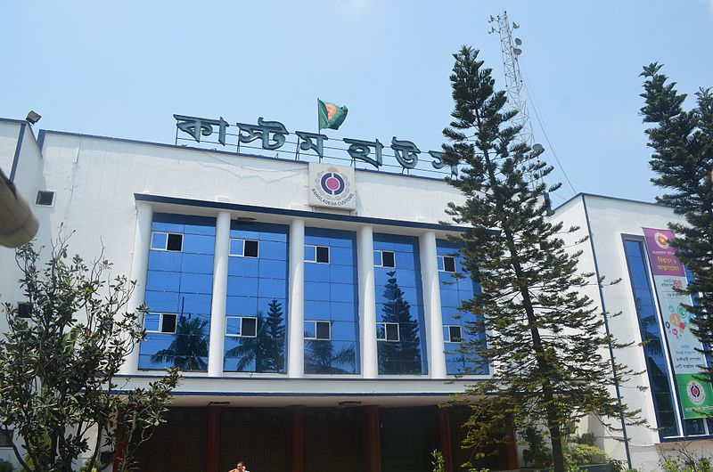 Ctg customs launches e-auction of 168 containers to ease port congestion