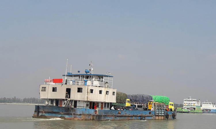 Paturia-Daulatdia ferry services resume after brief suspension due to nor'wester