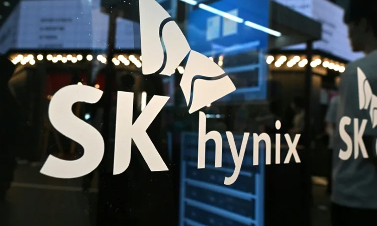 Chip titan SK hynix to set price for mega US listing