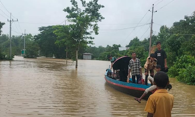 Continuous rain cuts off road links, flood situation worsen in Dighinala