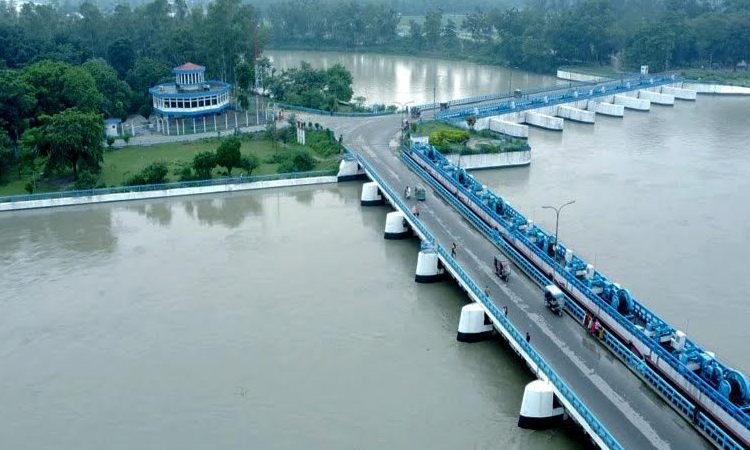 Teesta crosses DL, temporary flooding likely in low-lying areas
