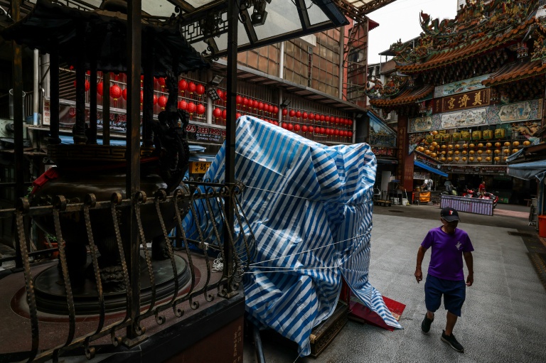 Hundreds flee homes in Taiwan ahead of biggest typhoon in decades