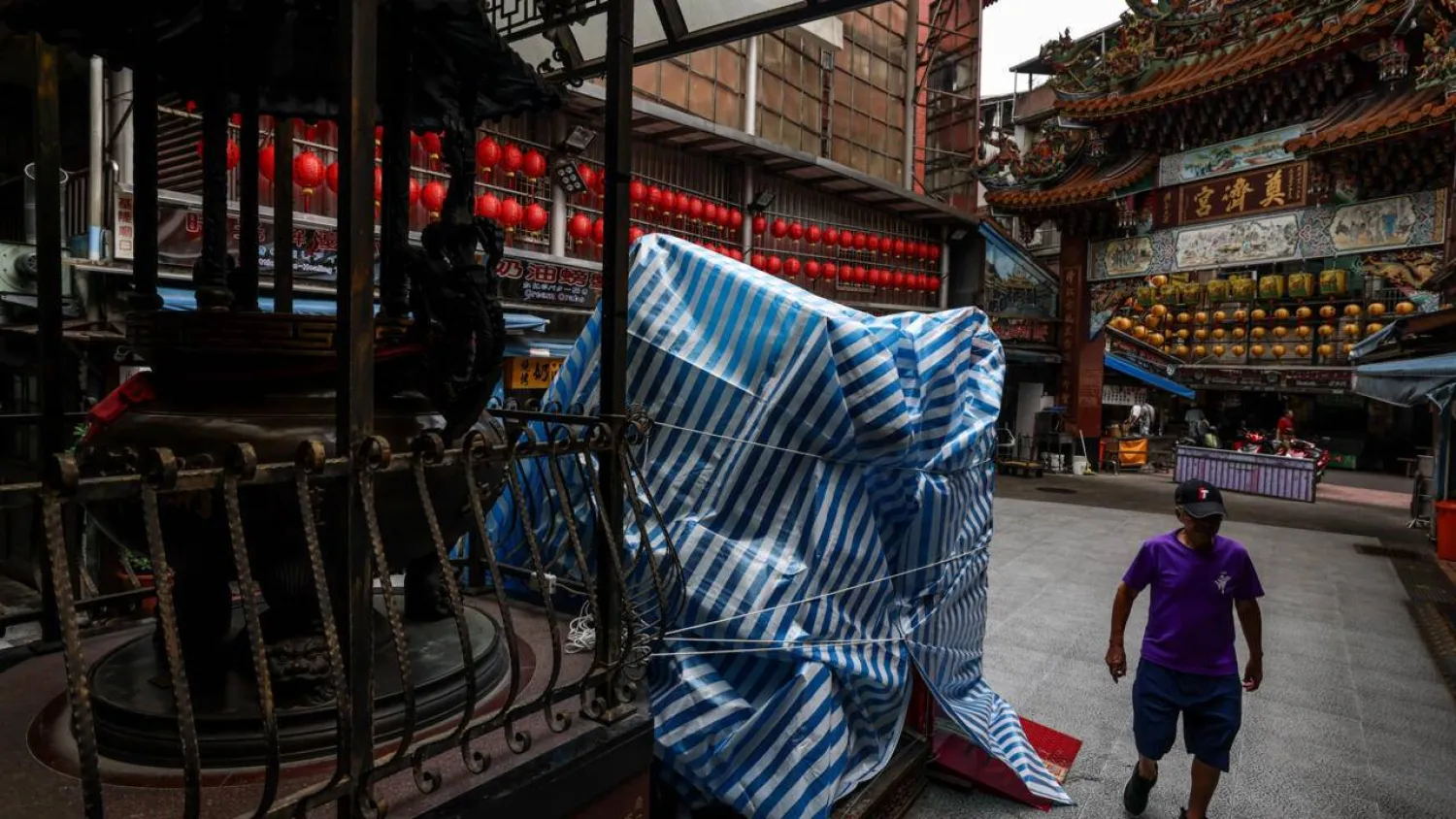 Landslide kills five in Philippines as biggest typhoon in decades nears Taiwan