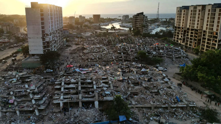 Death toll in Venezuela quakes rises past 4,000