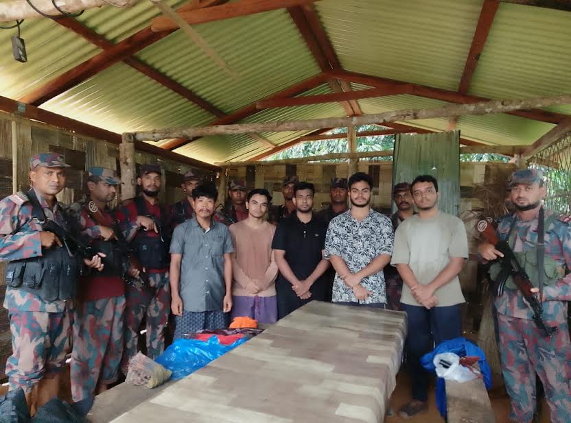 BGB rescues four stranded tourists, guide in Bandarban