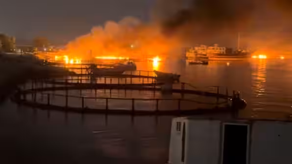 Iran Guards say closing Hormuz strait 'until further notice'
