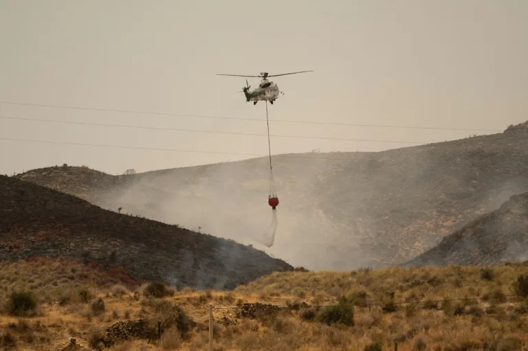 Hundreds return home as deadly Spain wildfire nears control