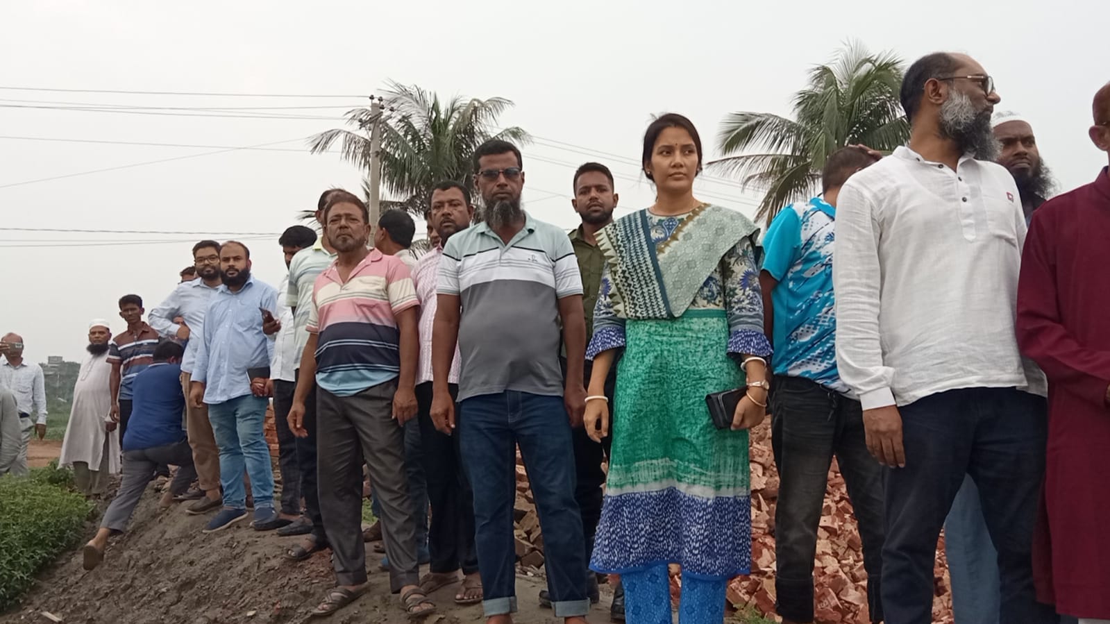 Shailmari sluice gate opened to ease waterlogging in Beel Dakatia