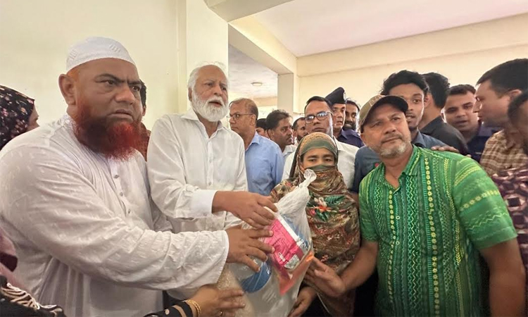 Govt has arranged all-out support including food, medical aid for waterlogged people: Iqbal