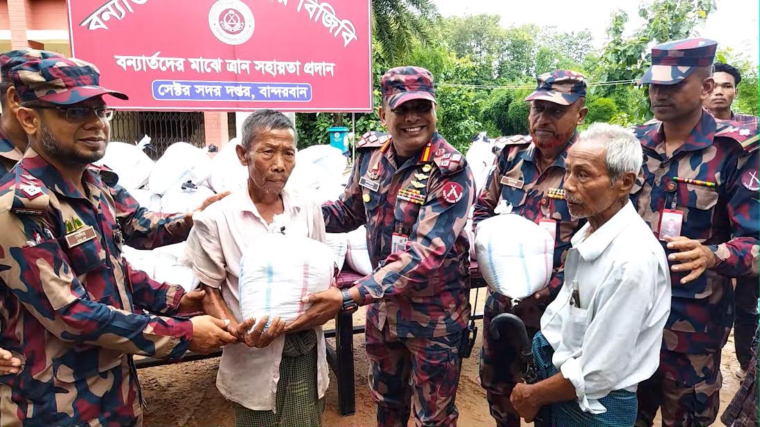BGB provides relief to 100 flood-hit families in Bandarban