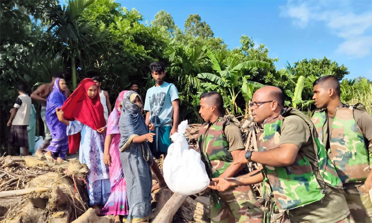 Army continues humanitarian assistance in flood-hit areas of Chattogram, Rangamati