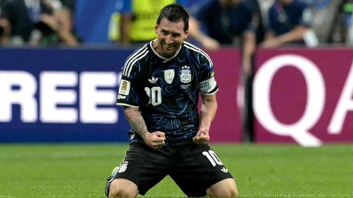 Messi set 'blueprint' for greatness - Antetokounmpo