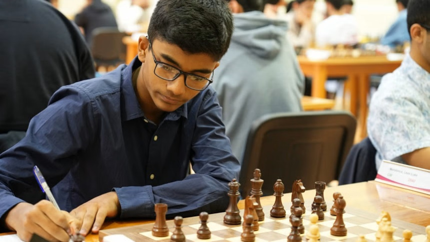 Neer beats his Netherlands rival in 7th round 