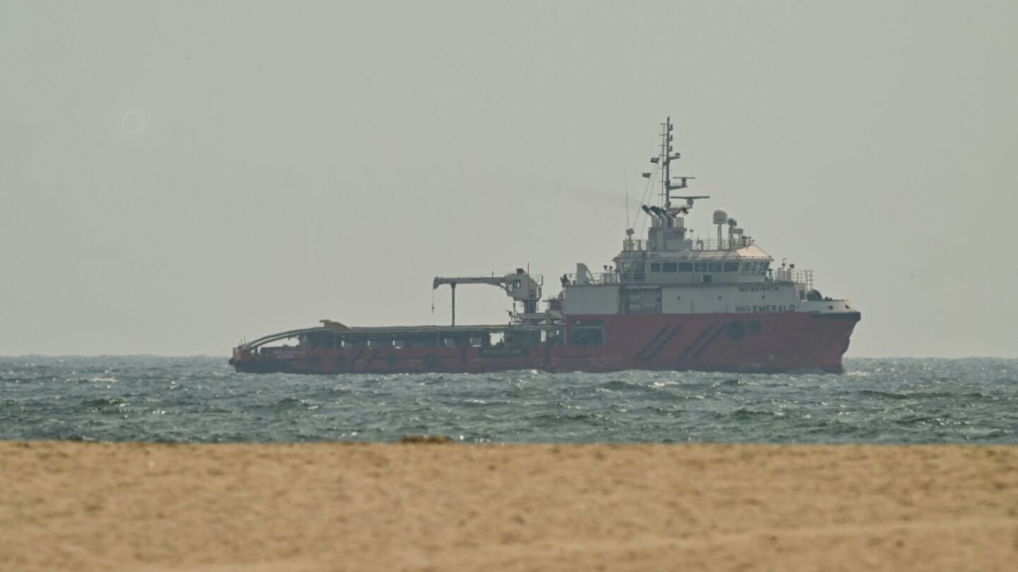 Iran's Guards say tankers exploded from Hormuz mines as US strikes continue