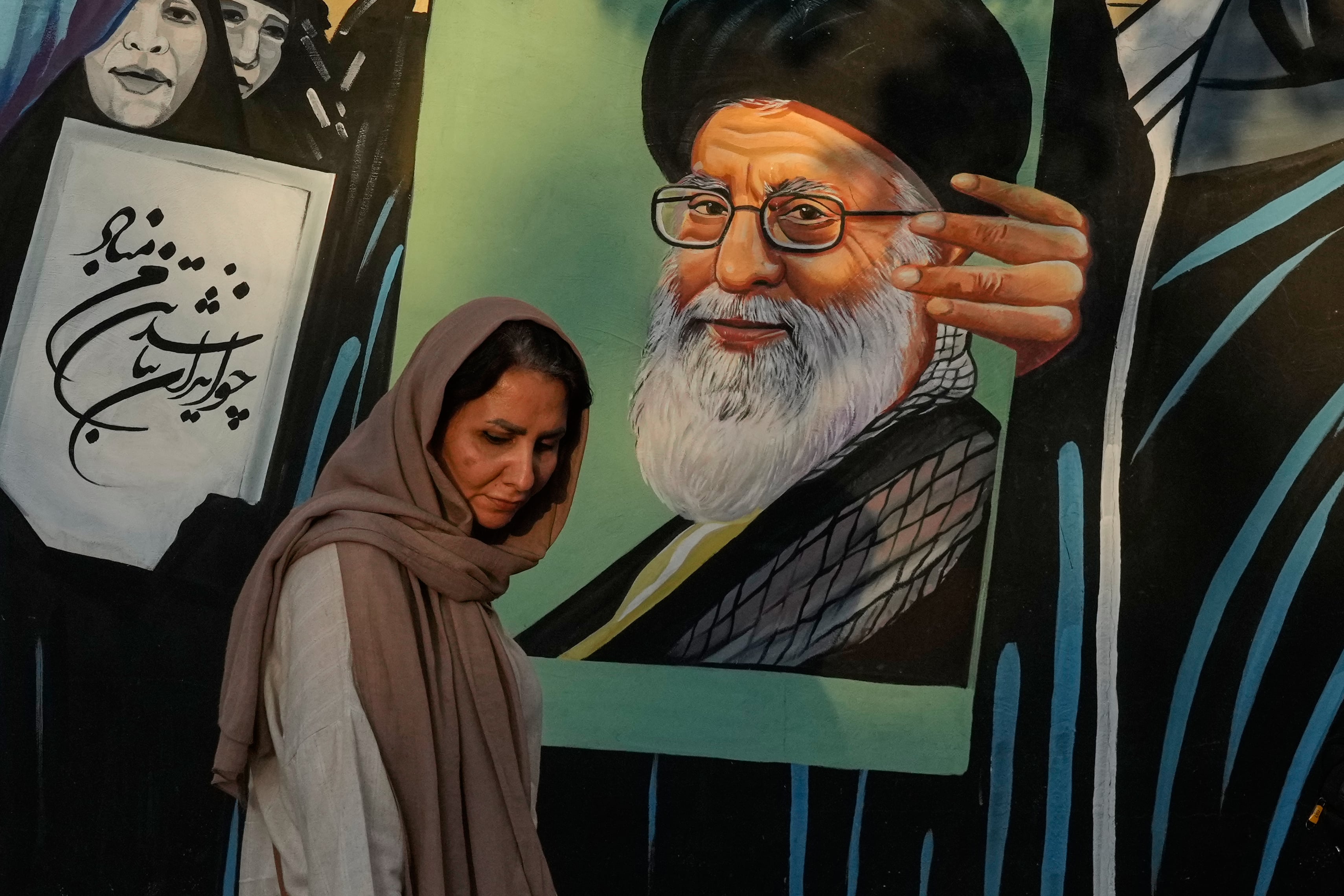 US military launching new airstrikes against Iran
