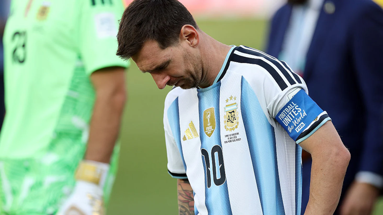 Messi lands in Argentine hometown after World Cup defeat