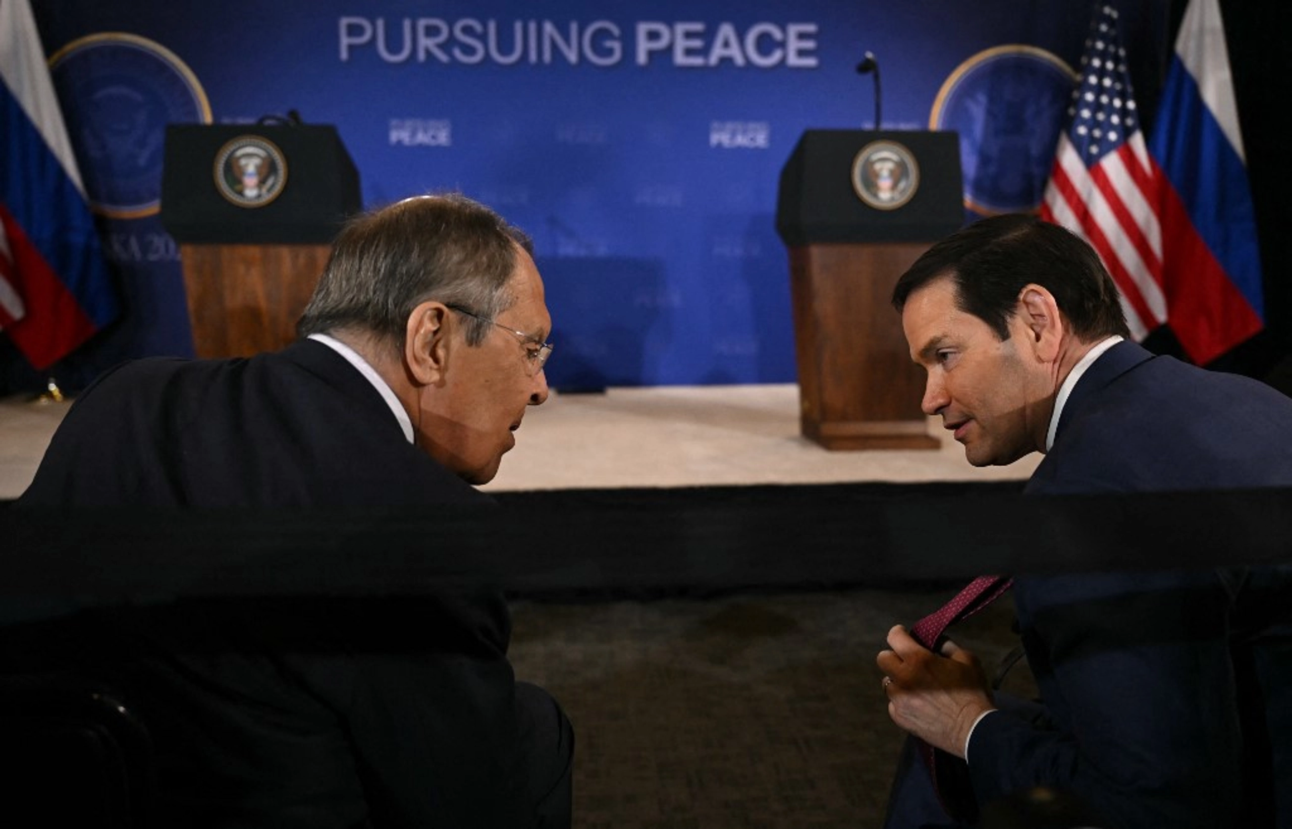 US, Russia diplomats discuss Ukraine war in Manila