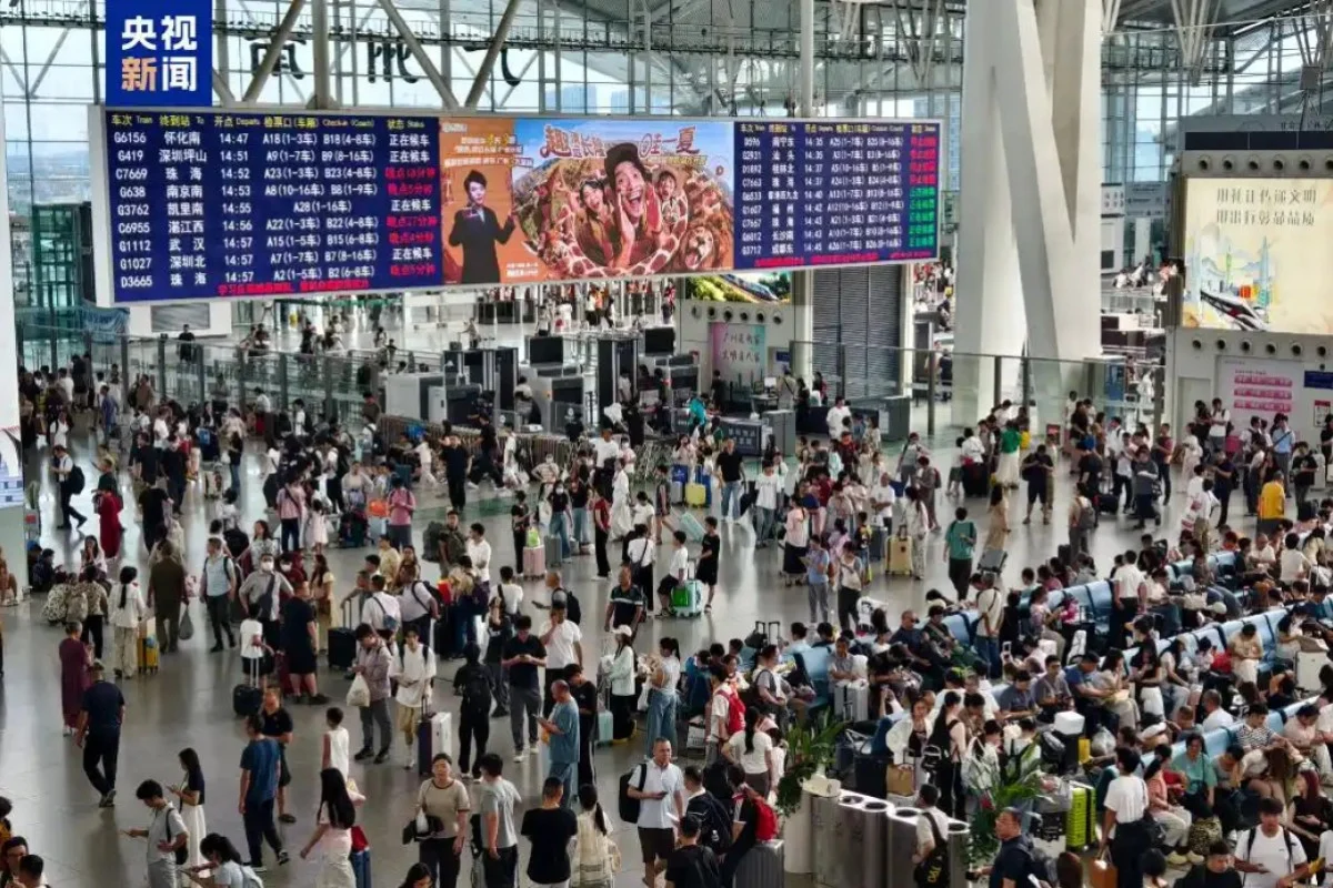 China evacuates 20,000 people as Typhoon Noul nears